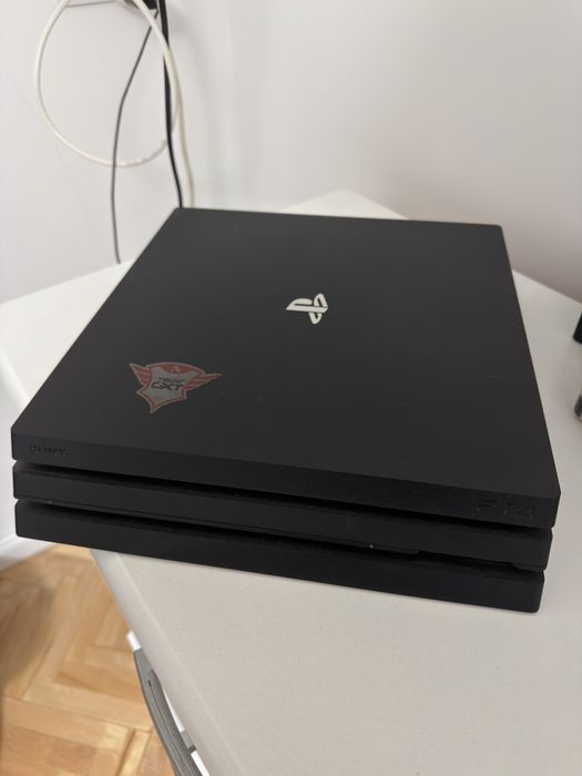 PS4 pro + jocuri