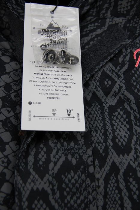 Protest XL, ново, оригинално дамско ски/сноуборд яке 3wjt