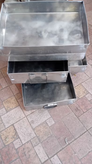 Провесионални  тави от  неръждавейка