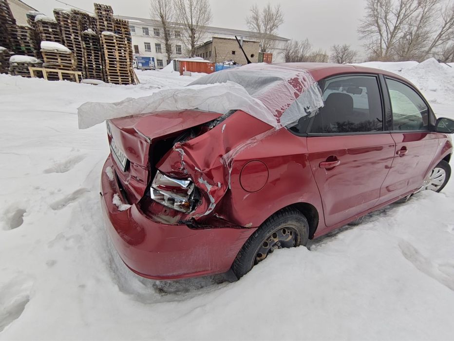 Продам Фольсваген поло 2013