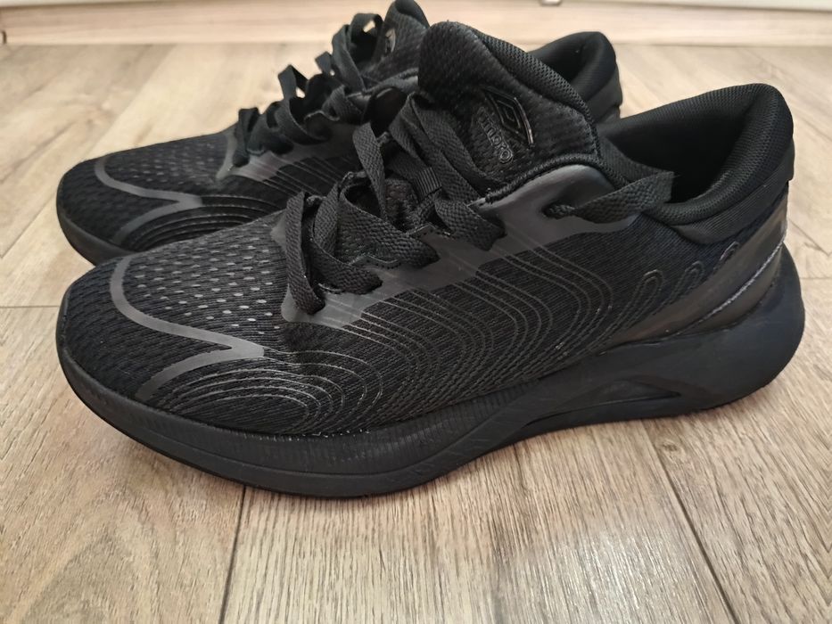 Adidasi umbro barbati