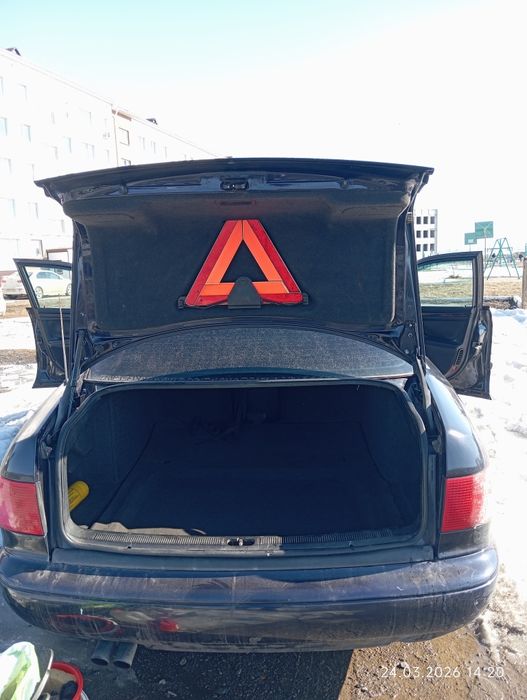 Продам Ауди А8 в среднем состоянии