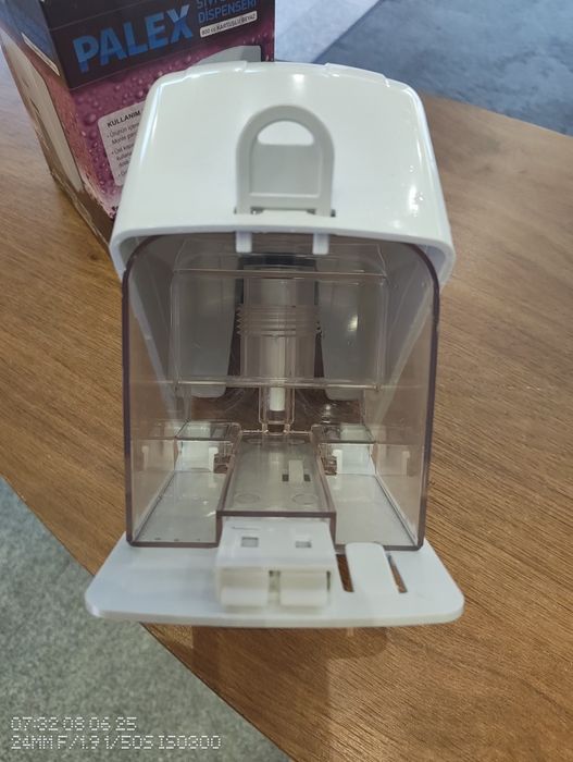 Диспенсър за течен сапун