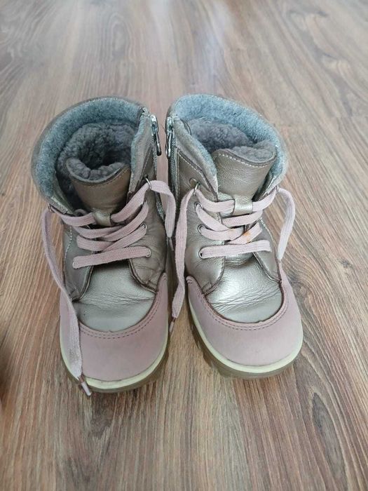 Ботинка для девочек
