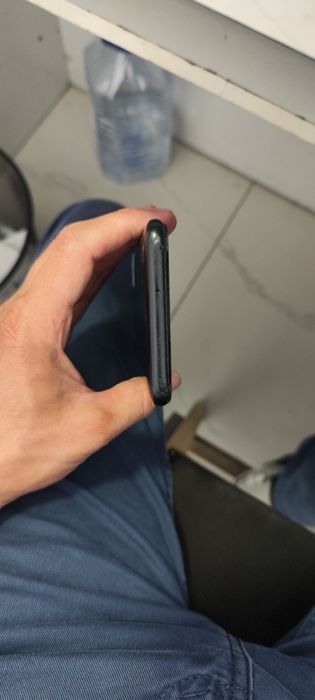 Samsung A04e.   juda arzon