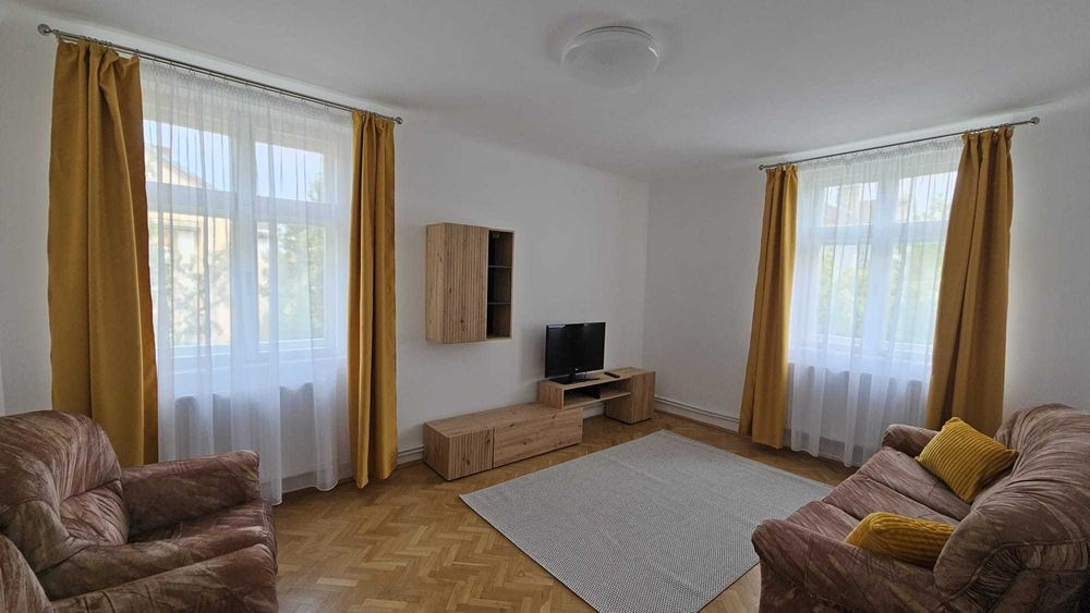 DE ÎNCHIRIAT – Apartament 3 camere, zona OM, lângă Parcul Corvin, Hunedoara - cu loc de parcare