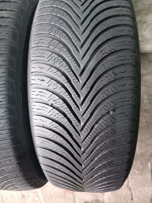 205/60/16 Michelin