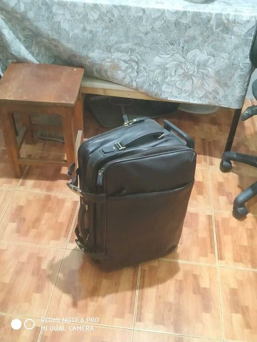 чемодан из натуральной кожи б\у