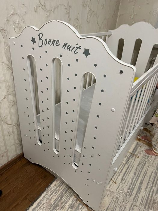 детская кровать с маятником