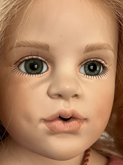 Продам коллекционные  куклы