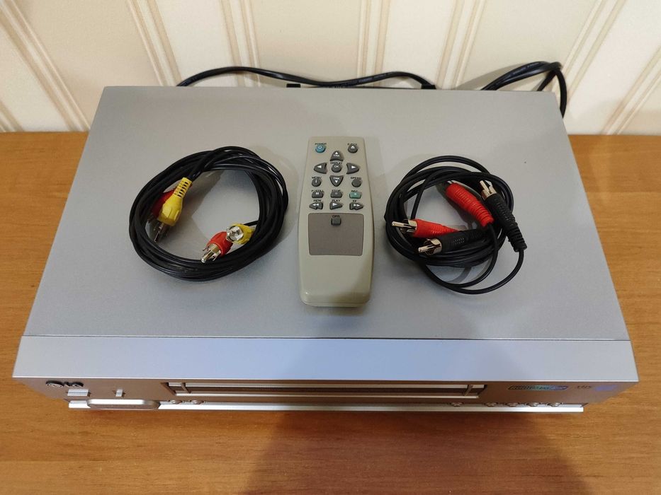 Видеомагнитафон LG 318