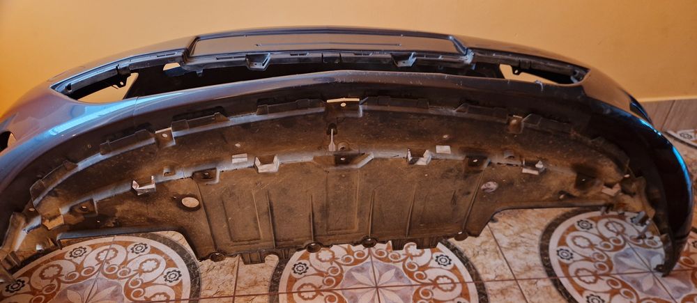 Предна броня Opel Astra J 2009-2013 г.