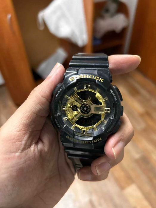 Продаю классические часы Casio.