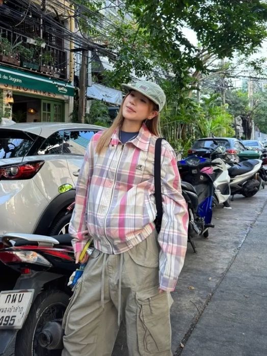 Клетчатая ветровка с воротом осень -весна женская