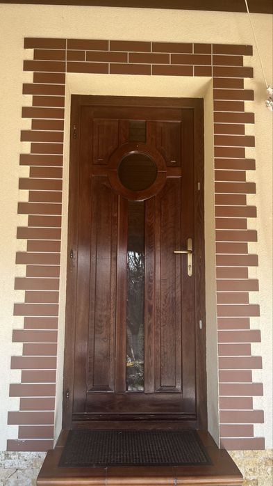 12 ferestre si 2 usi din lemn masiv de stejar de vanzare