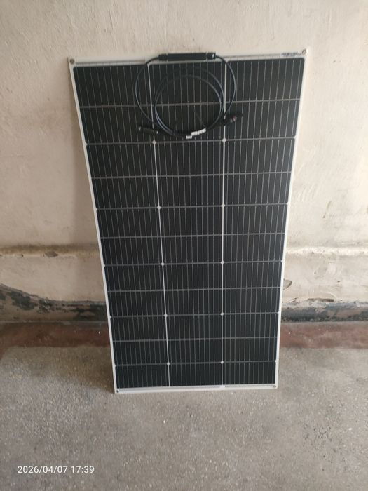 Vînd  fotovoltaice pt camping 10 20 30 50  12 v și 18v  50 w  și 125 W