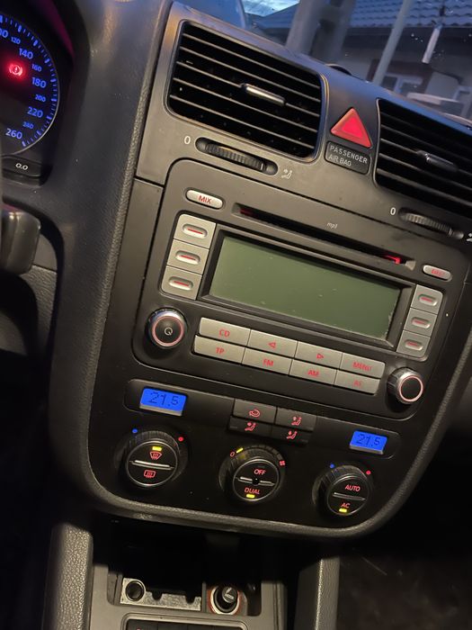 Dezmembrez golf 5 combi