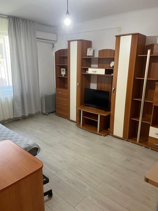 garsoniera de inchiriat zona Traian Pitesti
