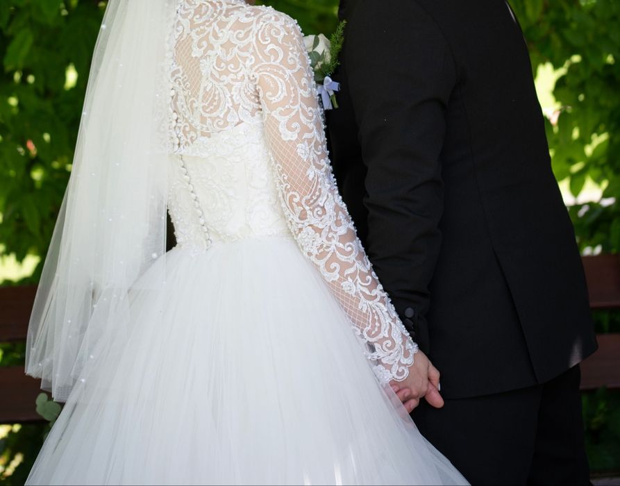 Vând rochie de mireasa cu bolero