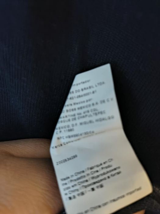 Оригинална жилетка-"Huggo Boss"