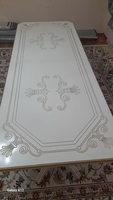 Продам Стол гостиной