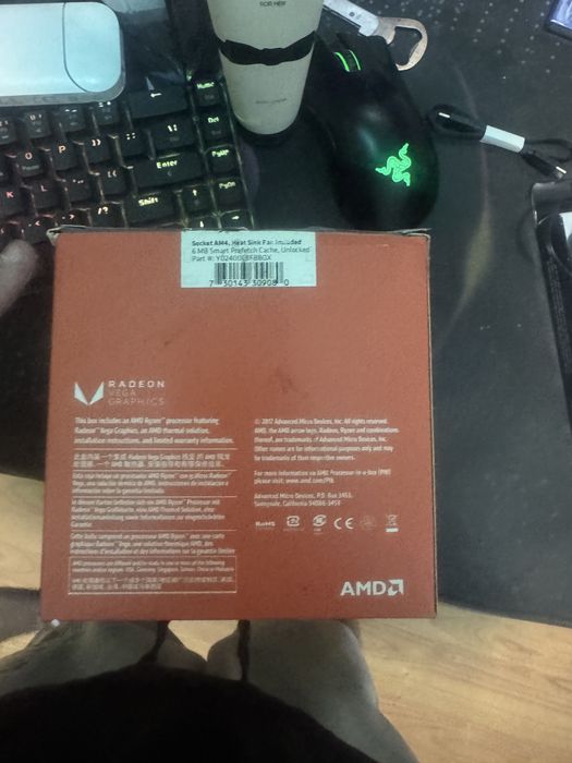 Procesor ryzen 5 2400g cu cooler nefolosit