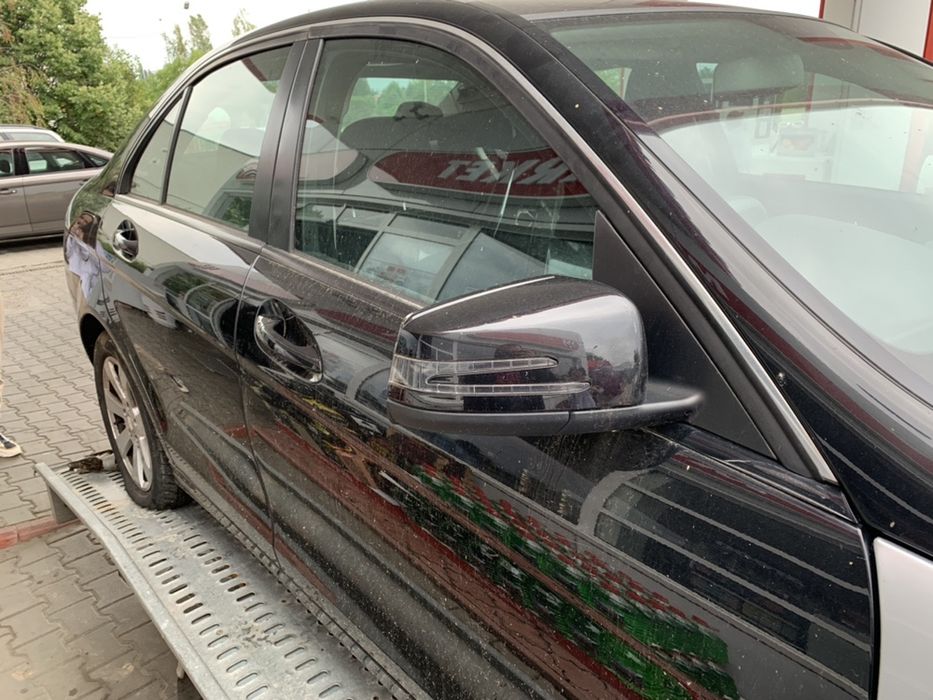 Portiera Oglinda aripa dreapta fata spate Mercedes w204 C 2008-2014