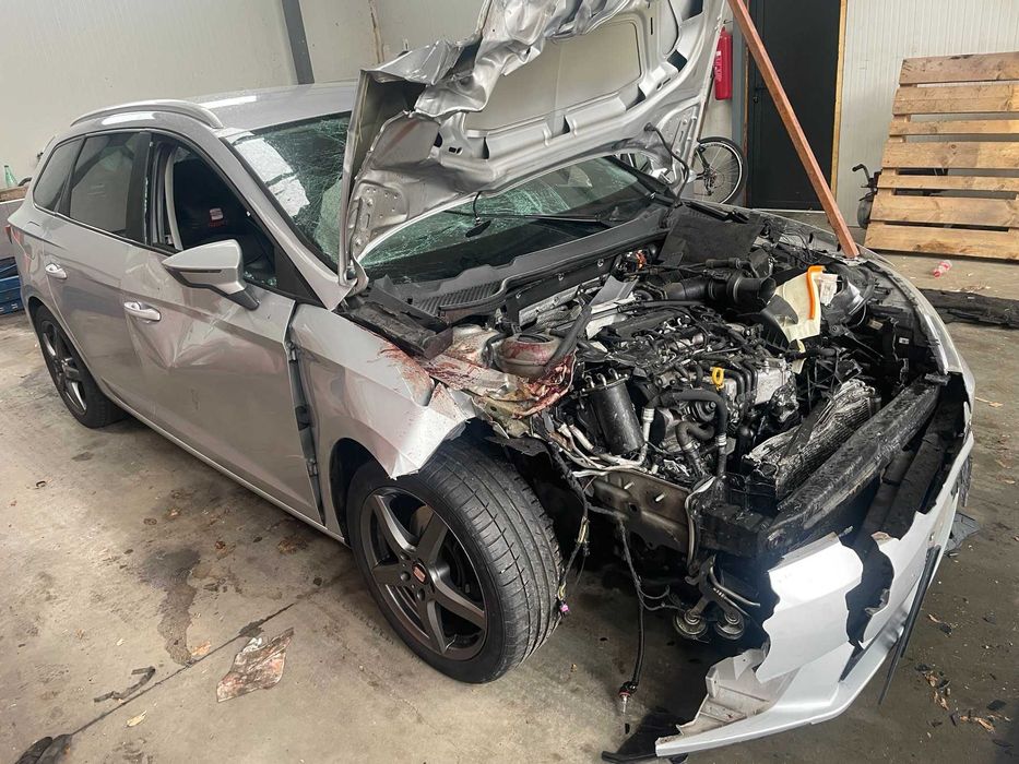 Seat Leon 1.6 TDI mk3 / Сеат Леон комби 2015 година на части