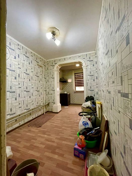 Срочно сотилади 2 хона 3 хона қилинган  75 м² сквозной 5этаж 5 этажли