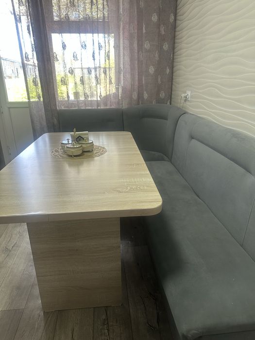 Кухонный уголок продам