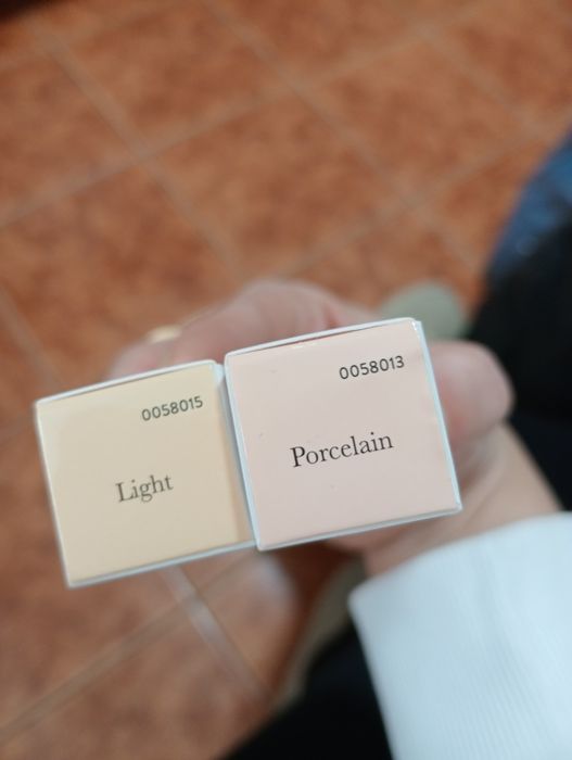 consilier nou am doua culori