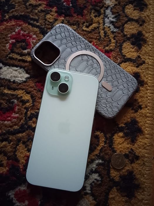 iPhone 15 в идеальном состоянии