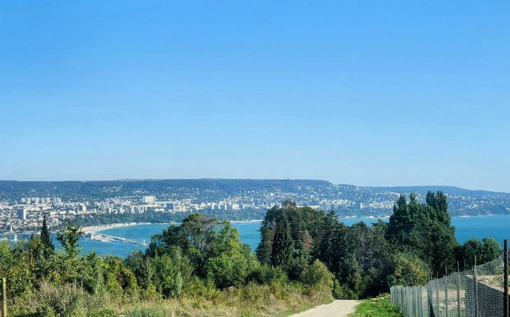 Продава се Парцел в Варна, Конфуто - 575 кв.м за 73 €/кв.м - Снимка #1