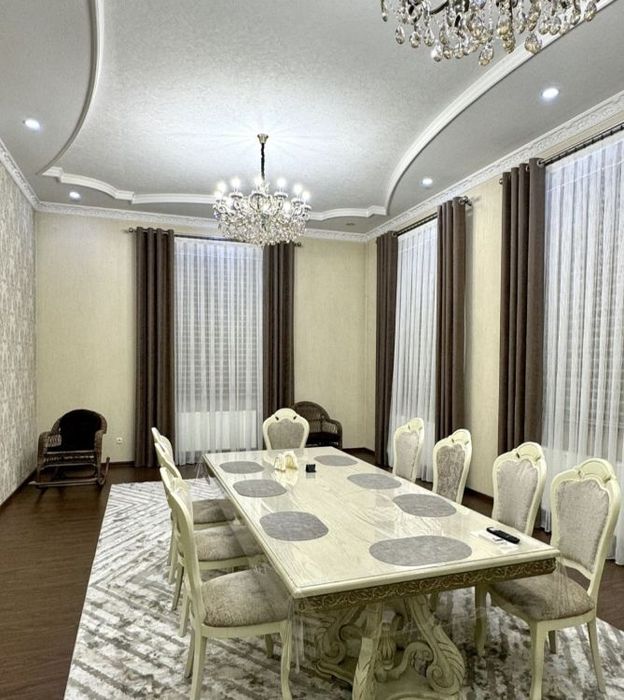 Евро участка сотилади Паркенский кучасида!!!