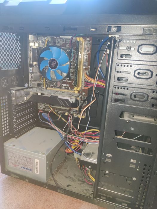 Продам Компьютер/компьютерный стол