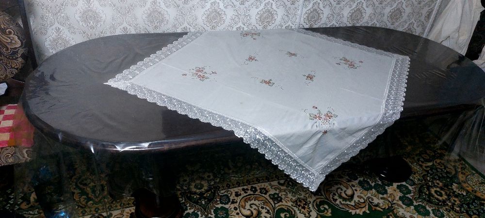 Продам массивный стол