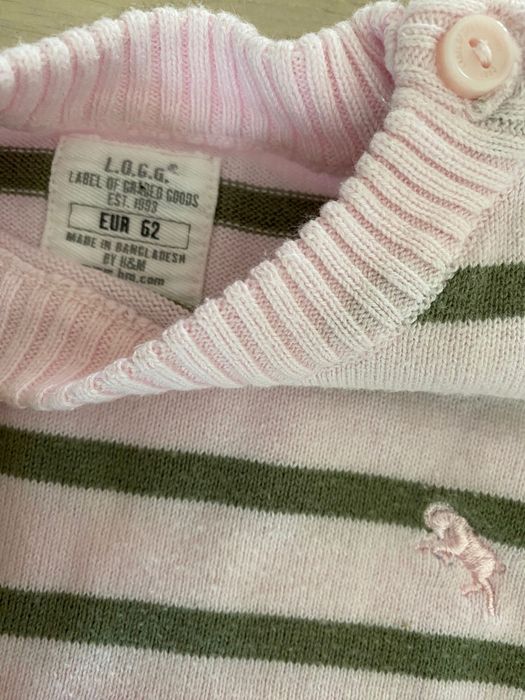 Vand lot haine fetite(2-4 luni) frumoase.