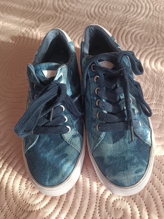 Guess- дънкови кецове  38 номер