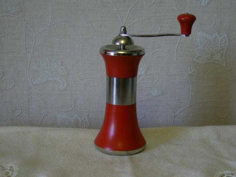 Ручная мельница/перцемолка/кофемолка/ Мрия .СССР  .