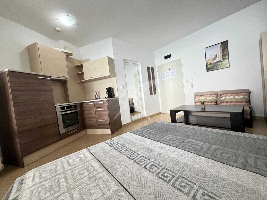 Студио - в Равда