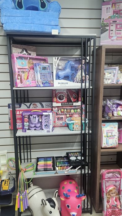 Стеллажи продам для товара