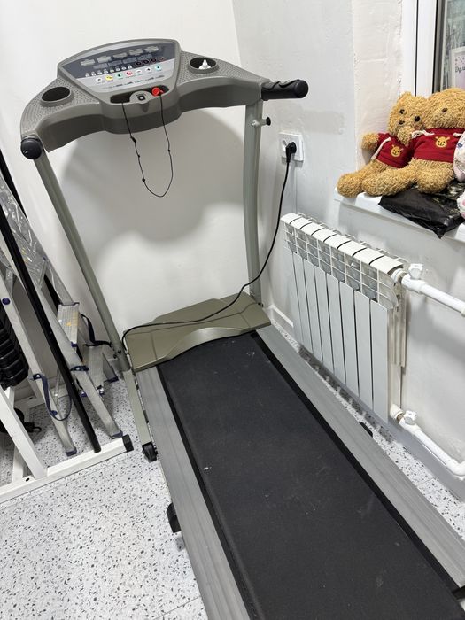 Продам беговую дорожку