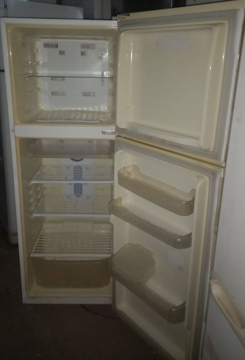 Продам холодильники