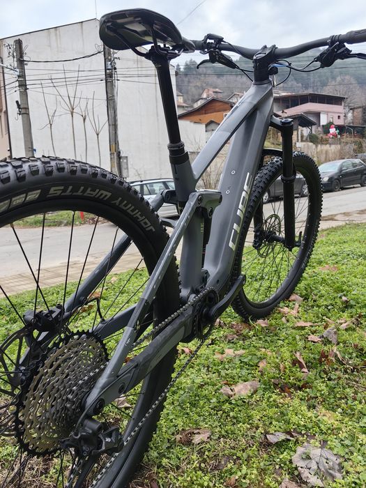 Електрически велосипед Cube (M) размер