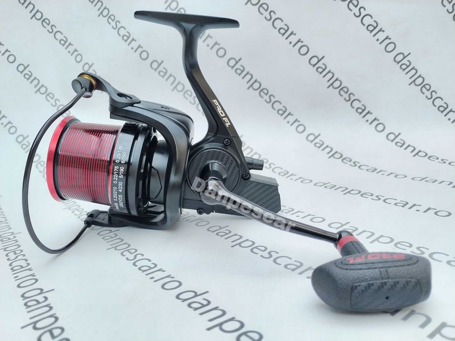 Mulinetă Feeder si Crap PRO FL Strategist 8000 ROSU  tambur Long Cast