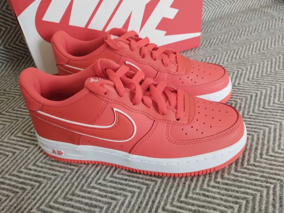 Nike Air Max Red маратонки номер 37.5