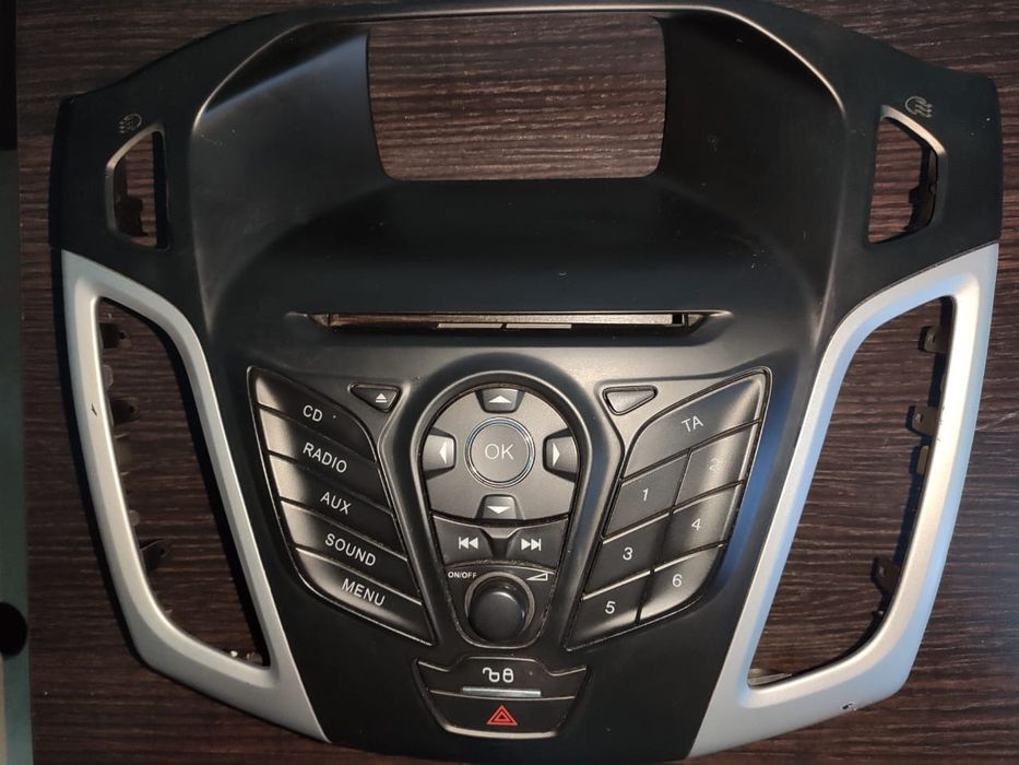 Продам магнитолу Ford Focus 3, видеорегистратор, радардетектор