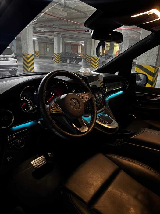 Продаётся почти новый Mercedes-Benz V 250 long