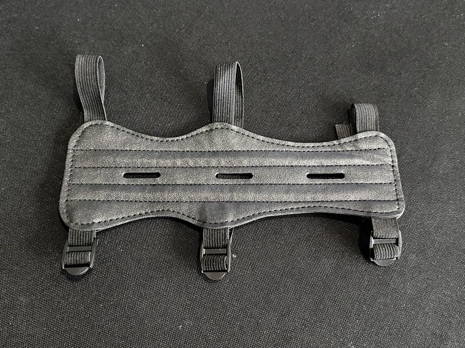 Armguard за стрелба с лък