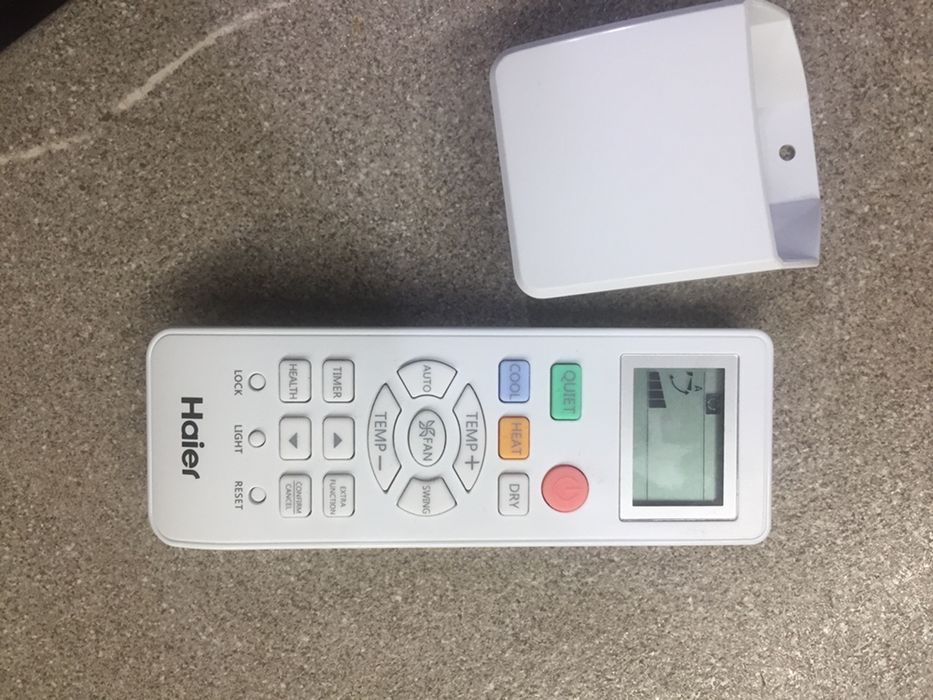 Vand telecomanda haier nouă